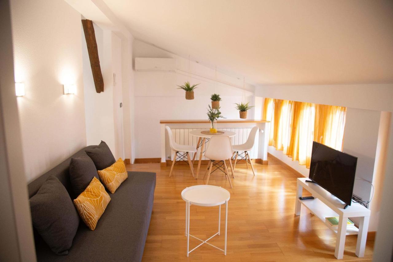 Rajabai Apartamento Almansa Exterior foto