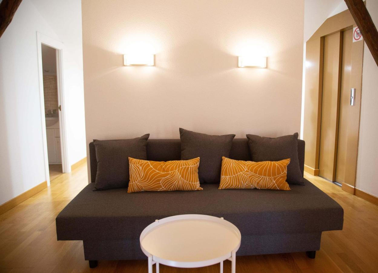 Rajabai Apartamento Almansa Exterior foto