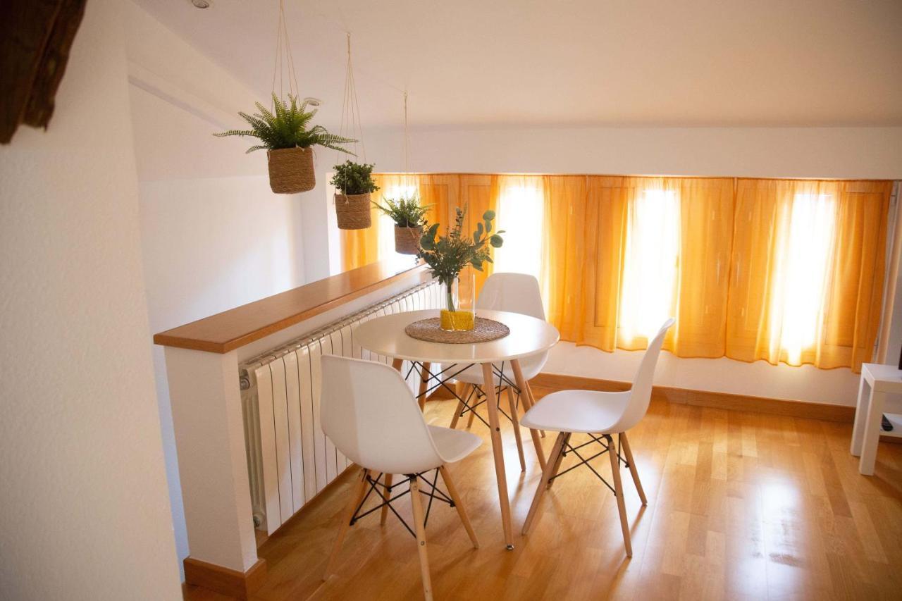 Rajabai Apartamento Almansa Exterior foto